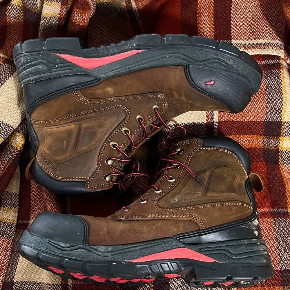 Red Wing 4402 Leather Work Boot with Steel Toes